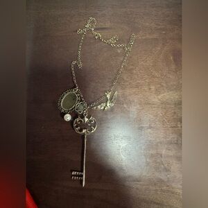 Vintage Gold Key Pendant Necklace